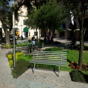 Botes de basura para espacios recreativos